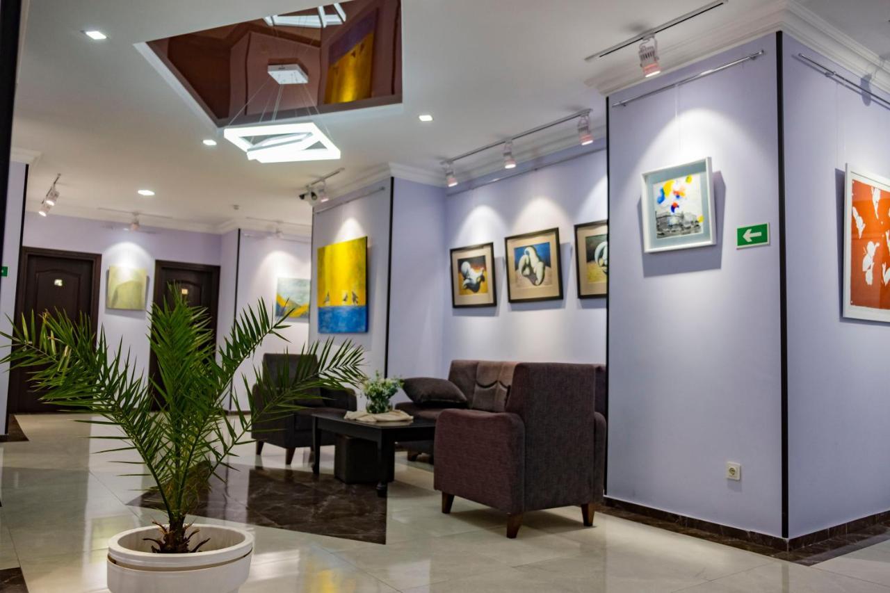 Art Hotel Batumi Exterior photo